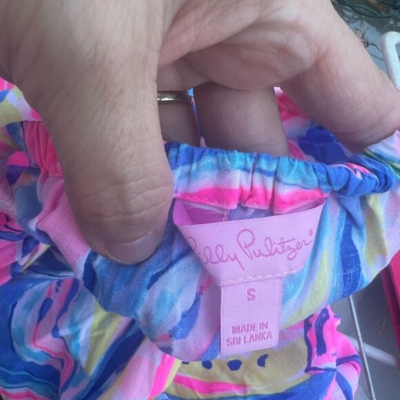 Lilly Pulitzer Top Off The Shoulder Sain Blouse in Pink Sunset Sunny Side - Picture 7 of 7